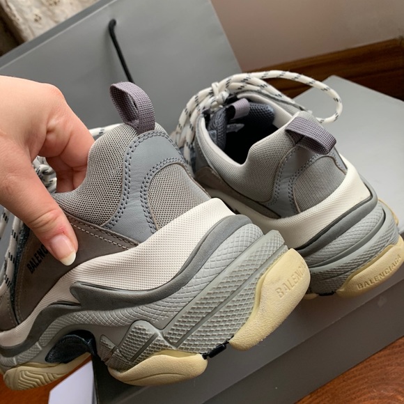 Balenciaga Triple S - Picture 4 of 5